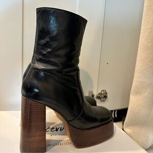 Platform boots